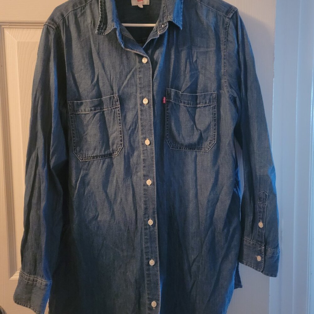 Levi's Women Boyfriend Fit Denim Button Down Shirt Size Large